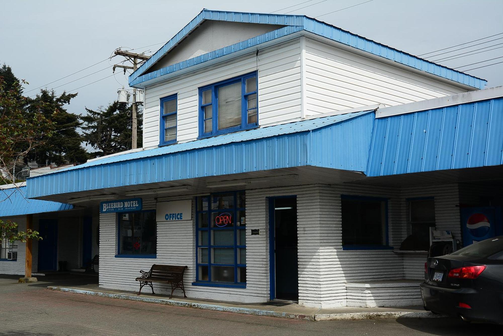 Bluebird Motel Port Alberni Exterior foto